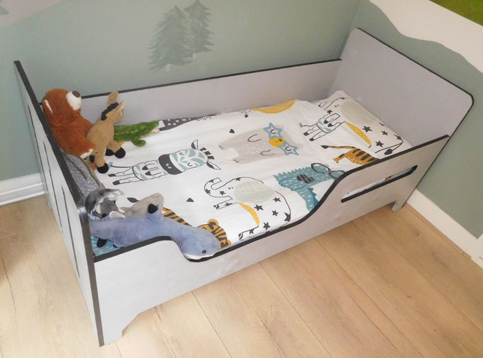 Houten bed [verkocht]